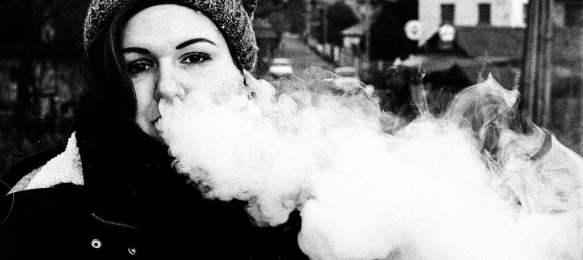 vape-2081216_1280 e-cigarettes, vaping