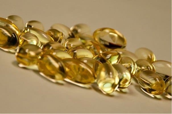 640px-Vitamin_E_(31992676570) 640px-Vitamin_E_(31992676570)