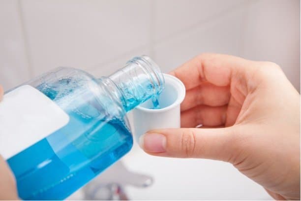 Depositphotos_38712873_s-2019-AndreyPopov Mouthwash