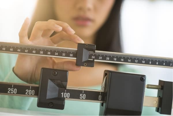 A few kilograms weight loss nearly halves the risk of diabetes